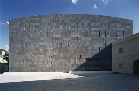 Museum moderner Kunst (MuMoK) Museumsquartier Wien (Photo: R. Steiner)