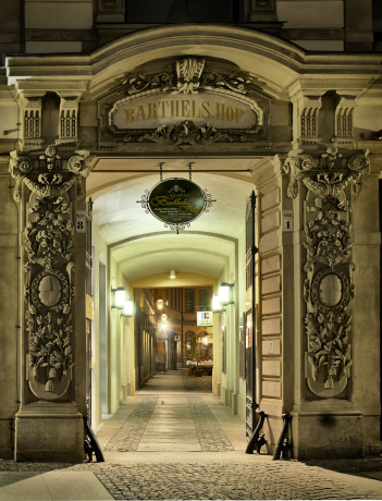 Eingangstor.