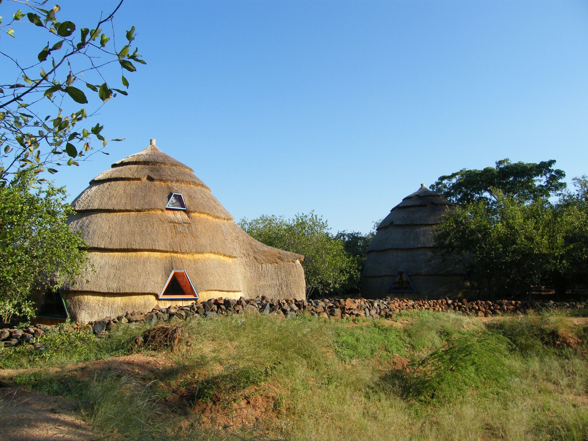 Photos thatching & opening © Margarethe Holzer