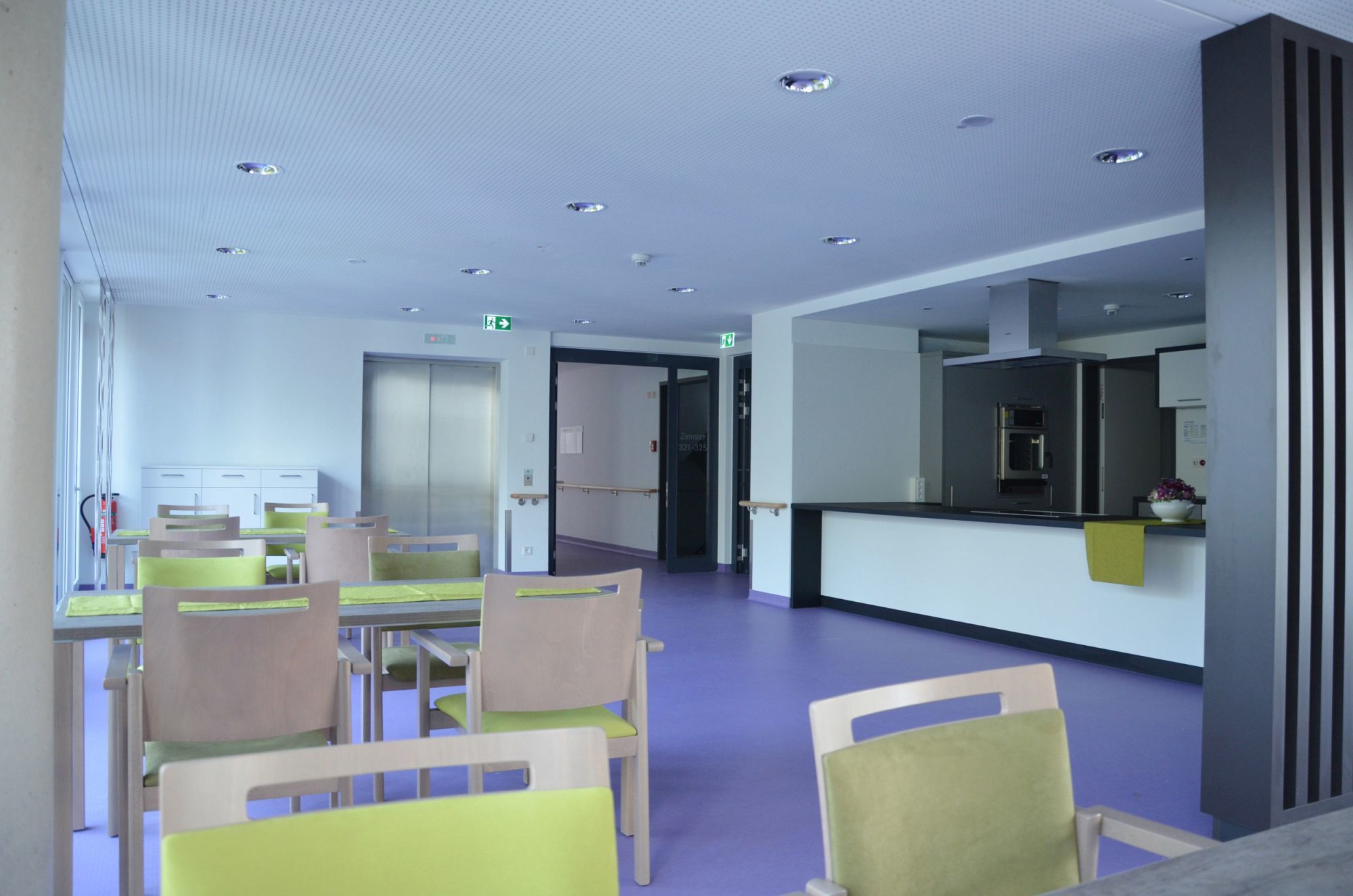 Städtische Pflegeheime Esslingen Am Neckar Pflegeheim Oberesslingen Pflegeheim Oberesslingen | Project GmbH, Esslingen / Architekten