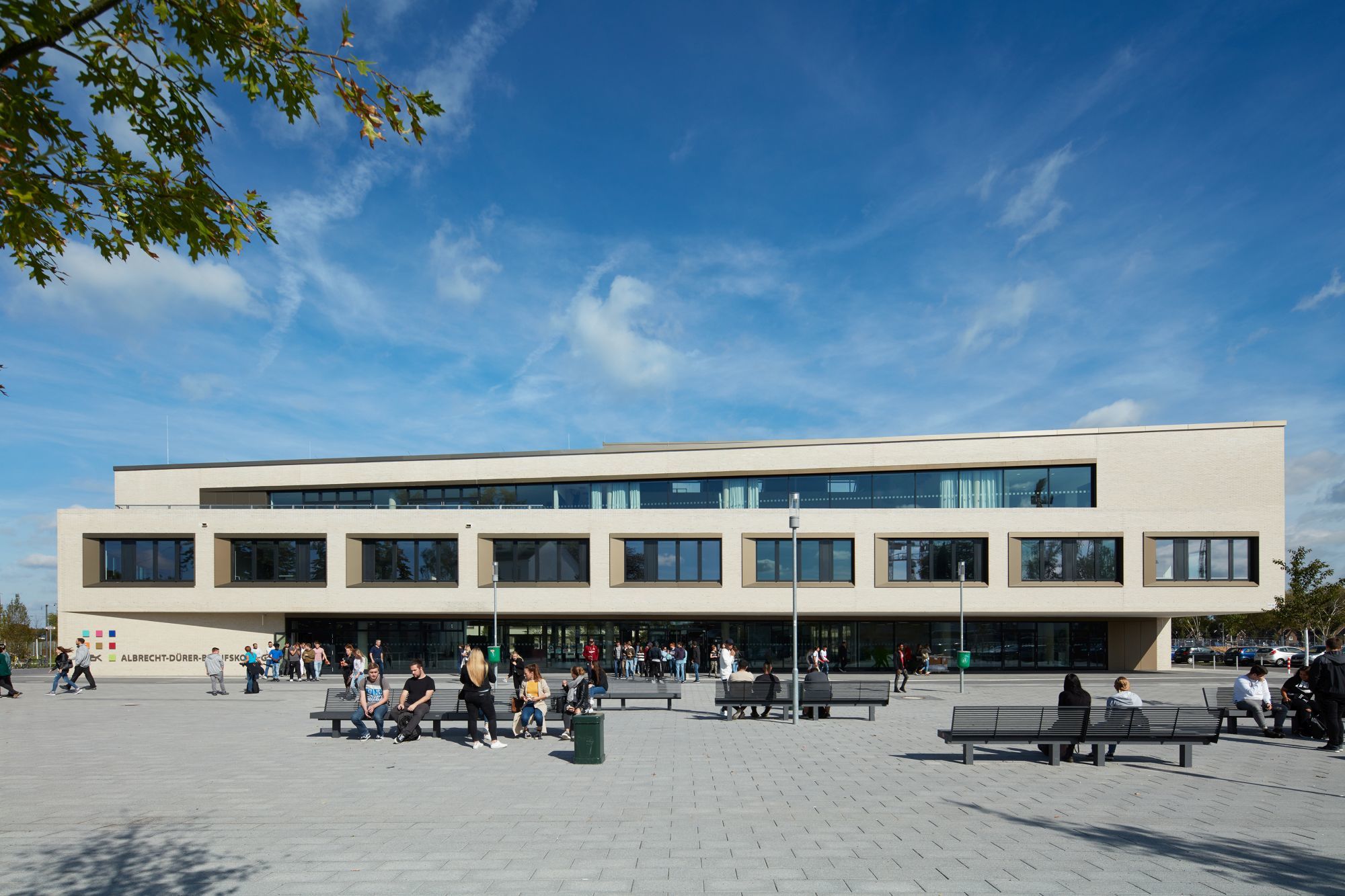 Albrecht Durer Berufskolleg In Dusseldorf Benrath Rkw Architektur Dusseldorf Architekten Baunetz Architekten Profil Baunetz Architekten De
